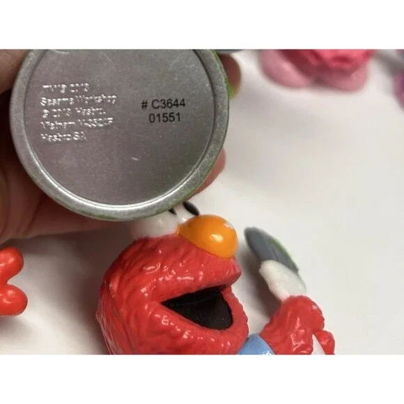 Sesame Street Workshop 9  Hasbro Hard Plastic Figures Grover Cookie Elmo Oscar - Picture 6 of 7